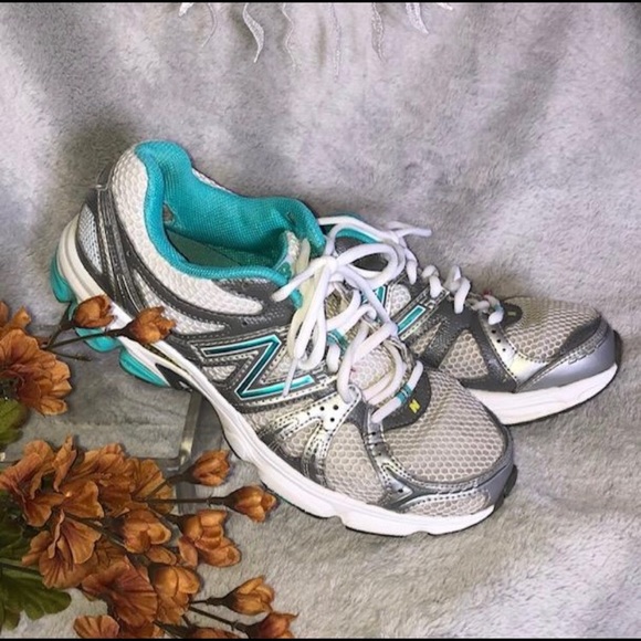 New Balance Shoes - New Balance Running Shoes Pre-Owned